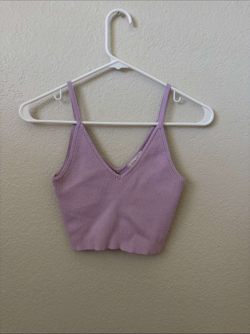 Lilac Ribbed V-Neck Crop Tank Top - Women